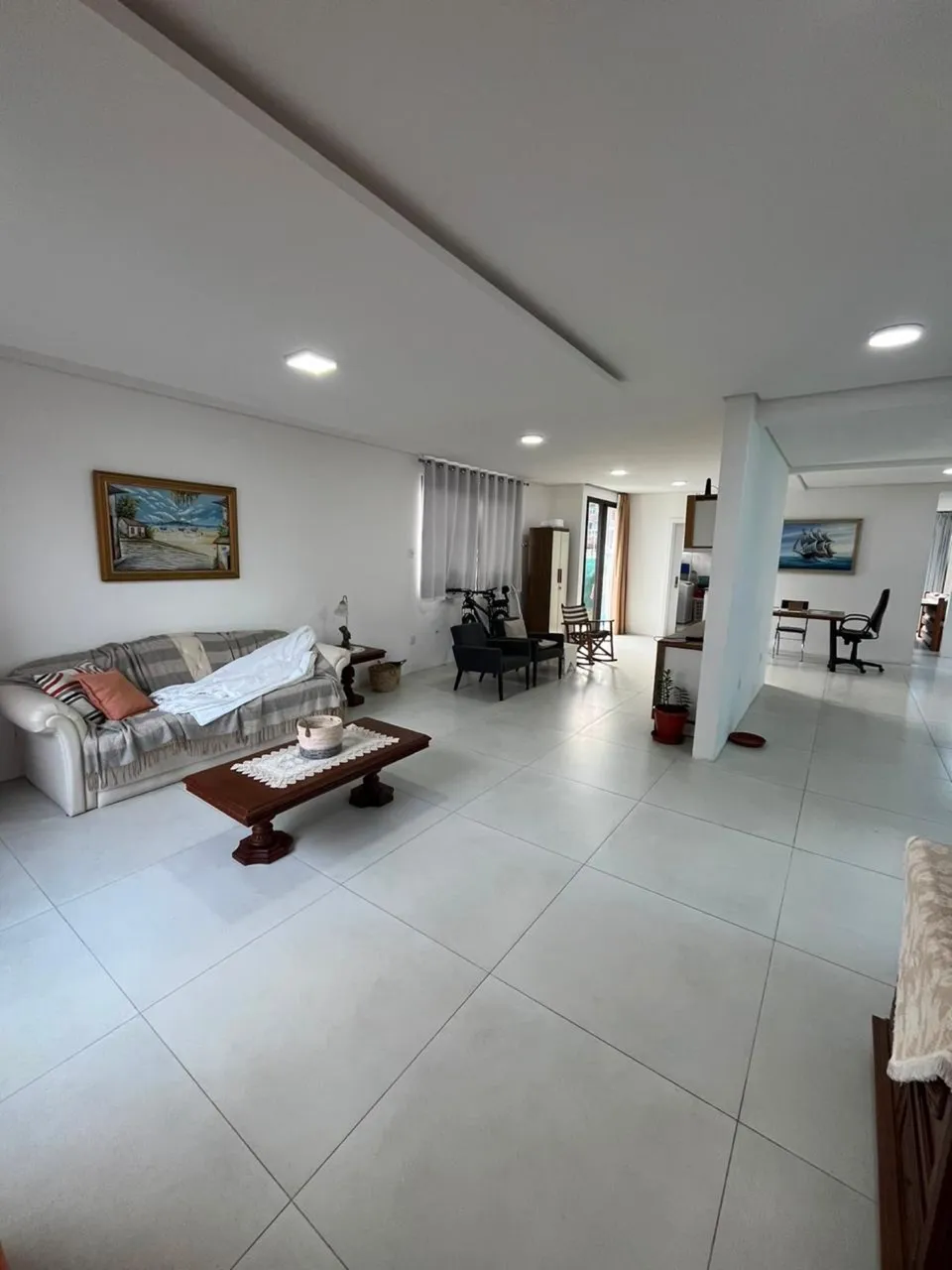 Casa amueblada con 4 habitaciones y 5 baños con balcón — photo 3
