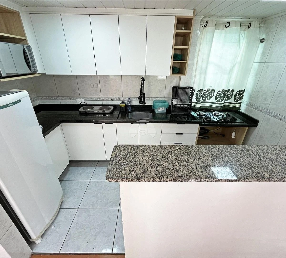 Apartamento amueblado con 2 dormitorios y cocina abierta — photo 3