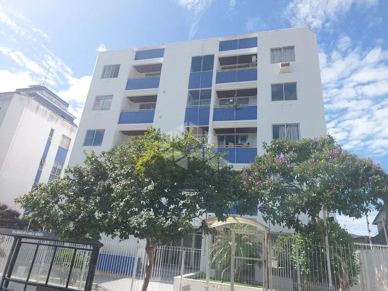 1-bedroom 47 m² apartment with a balcony