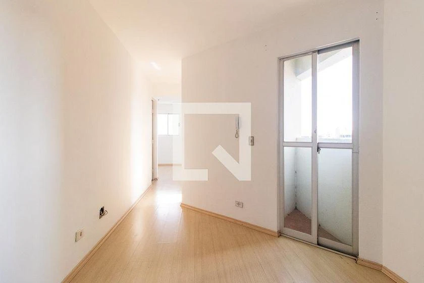 One-bedroom apartment with wood or laminate floors — photo 19