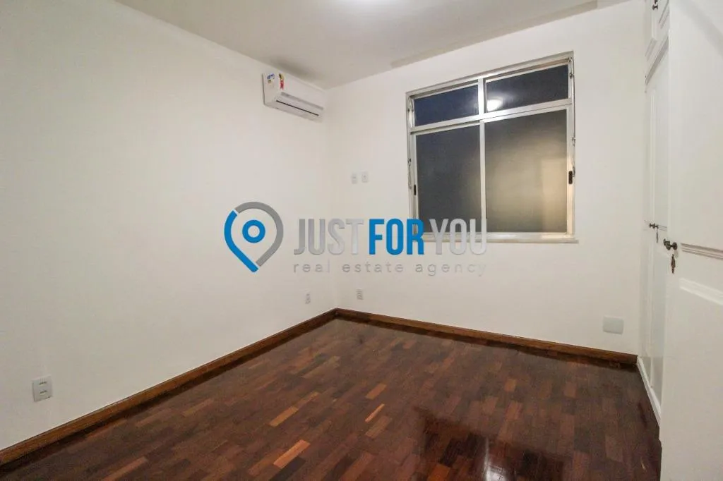 3-bedroom apartment with separate kitchen, 210 m² — photo 12