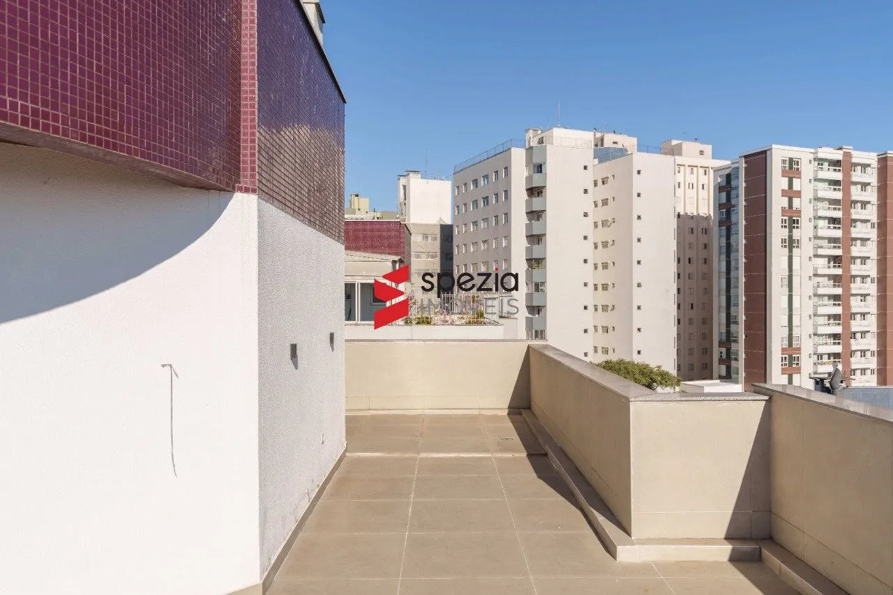 Duplex rental unit with 3 bedrooms and 3 bathrooms — photo 30