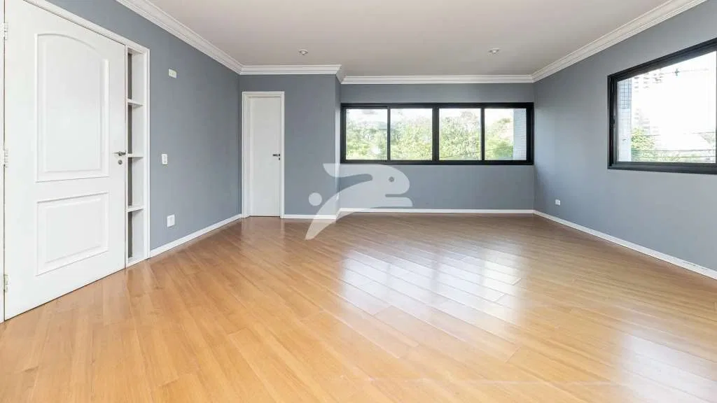 3-bedroom apartment 285 m² with balcony counter grill