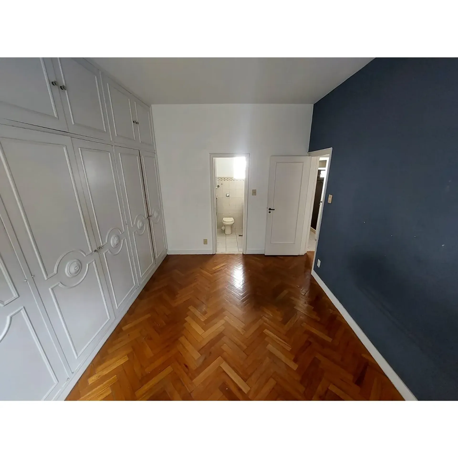 Home office in a 3-bedroom apartment, 132 m² — photo 34