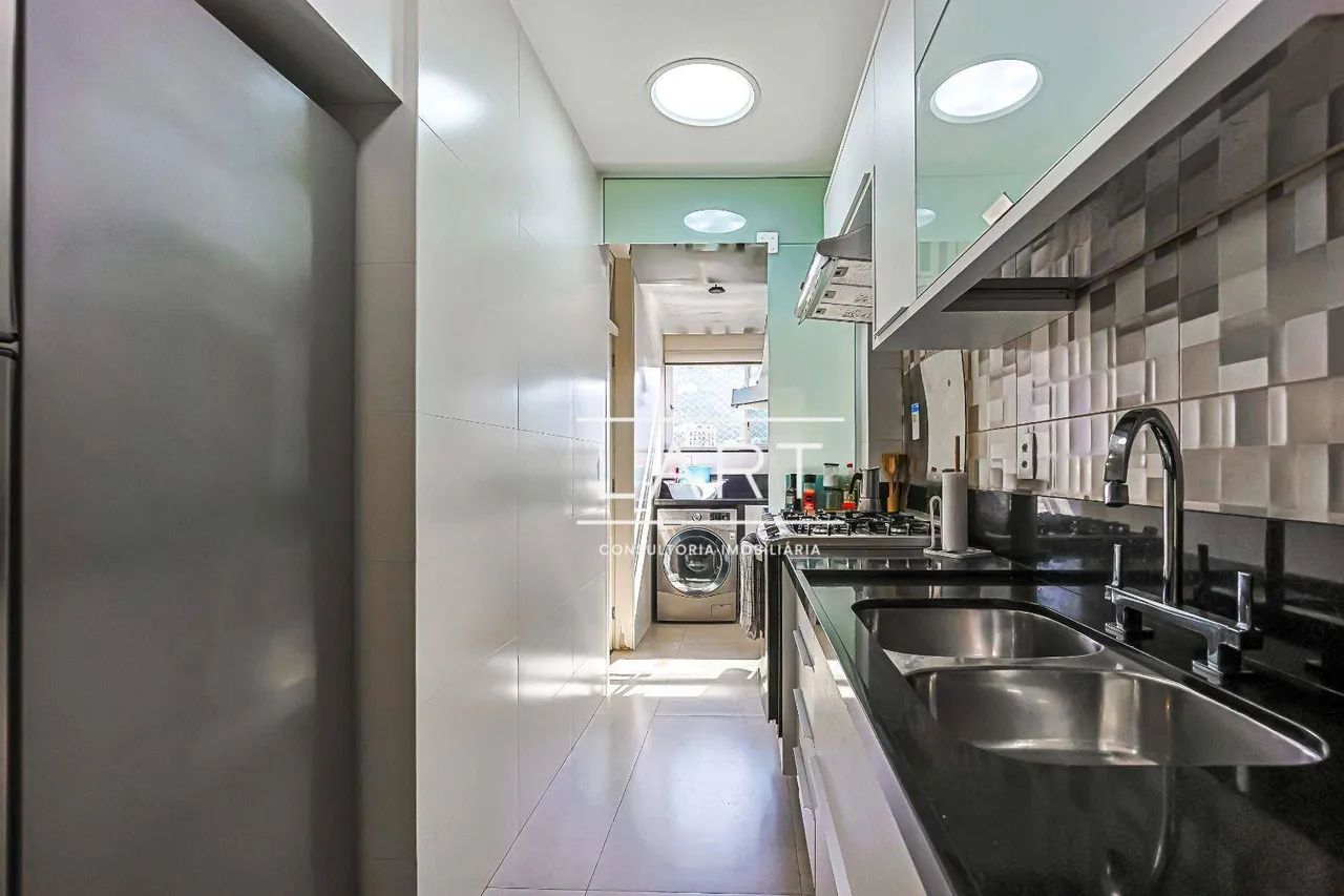 Furnished 3-bedroom apartment with 2 bathrooms and parking — photo 20