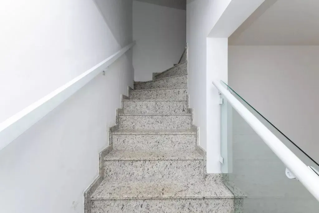 Будинок з 4 спальнями та 261 м² і балконом — photo 14