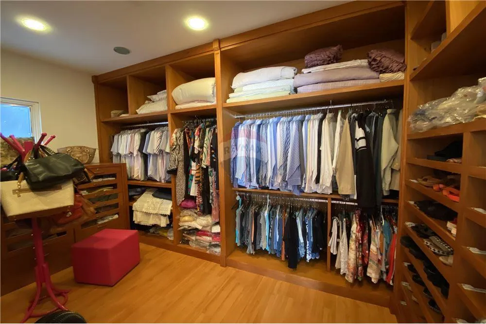 Furnished house with 4 bedrooms and 508 m² — photo 20