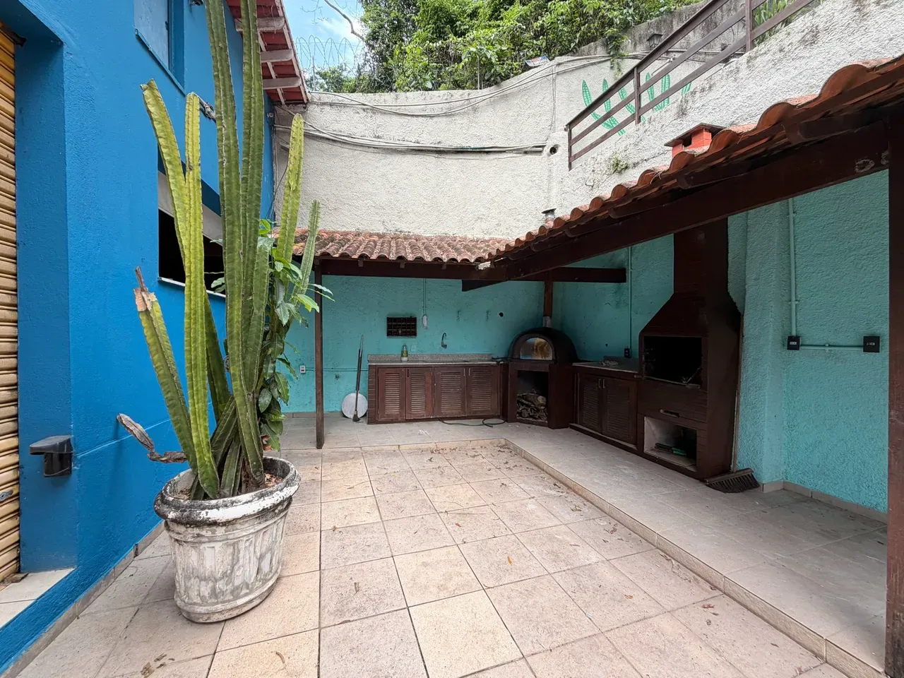 4-bedroom house with a bathtub in Rio de Janeiro — photo 44