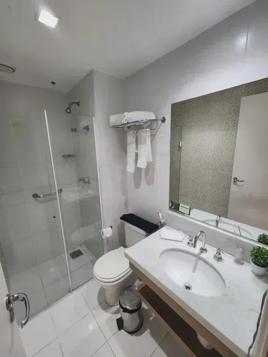 Apartamento de 1 quarto com banho de box com vidro — photo 5