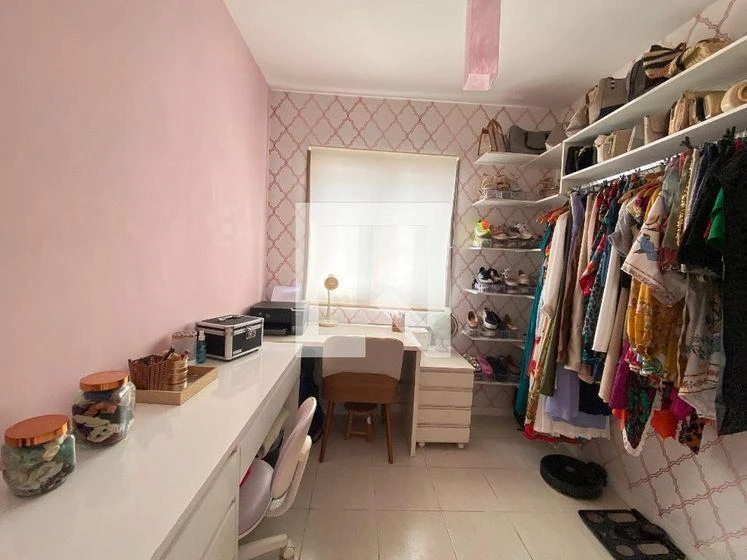 2-bedroom apartment with a walk-in closet in Rio de Janeiro — photo 32