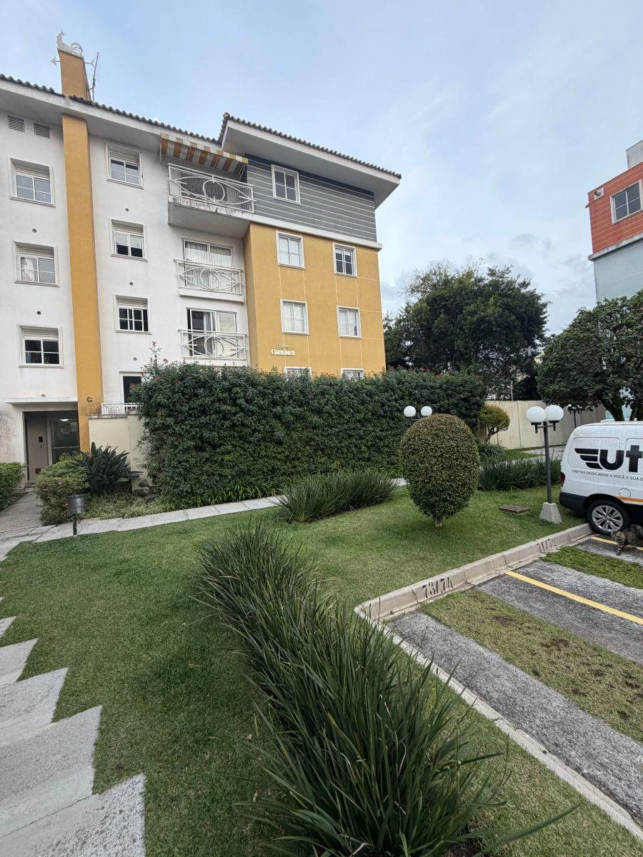 Departamento con piso de madera o laminado en Curitiba — photo 18