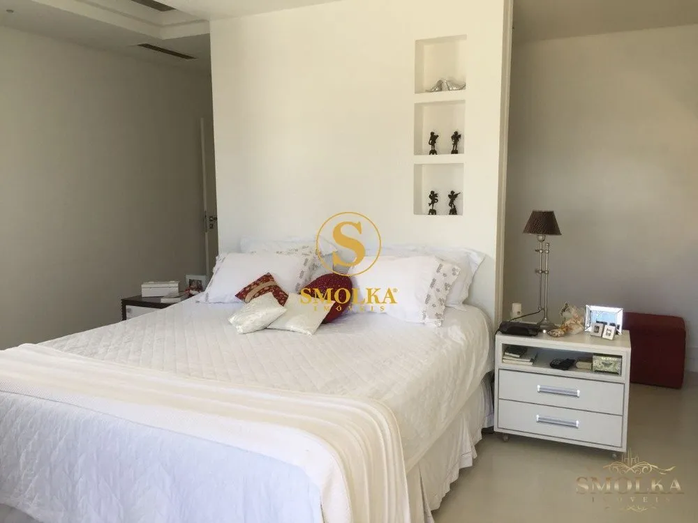Casa amueblada de 787 m² con 5 suites y 6 plazas — photo 42