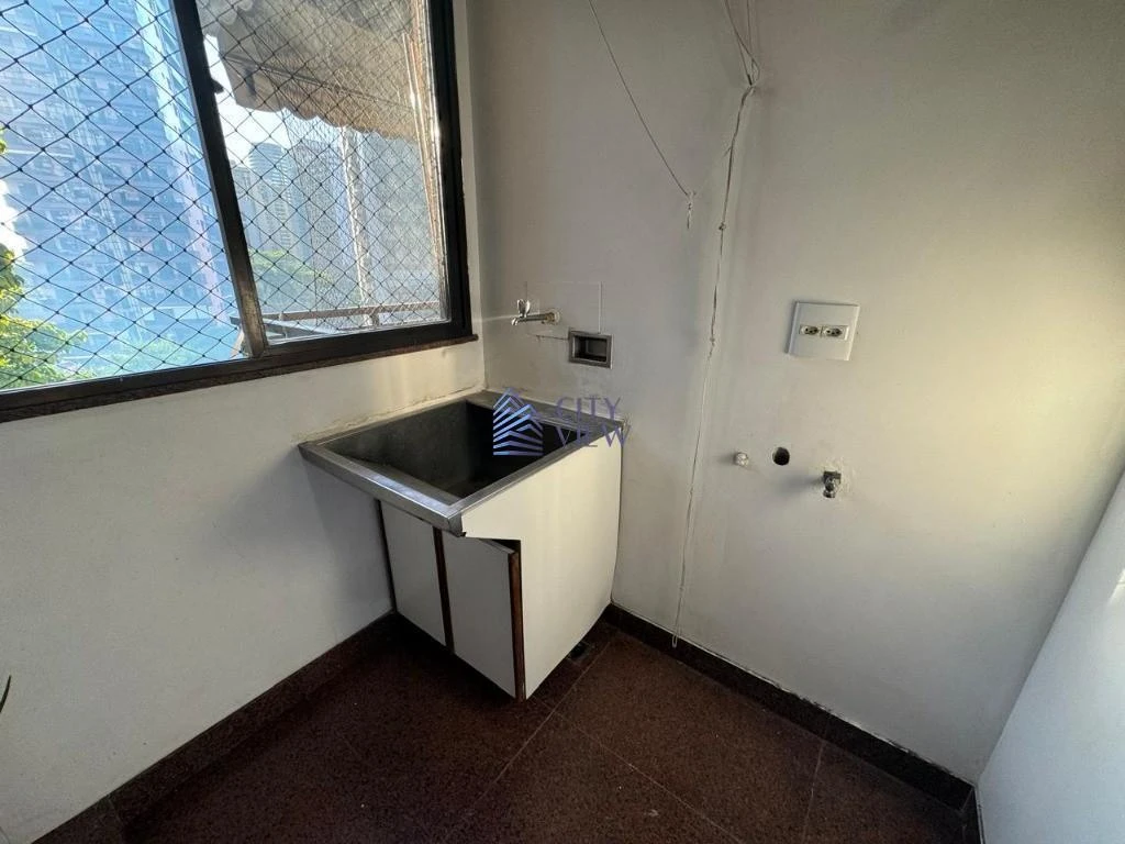 Washing machine in a 3-bedroom apartment, 130 m² — photo 24
