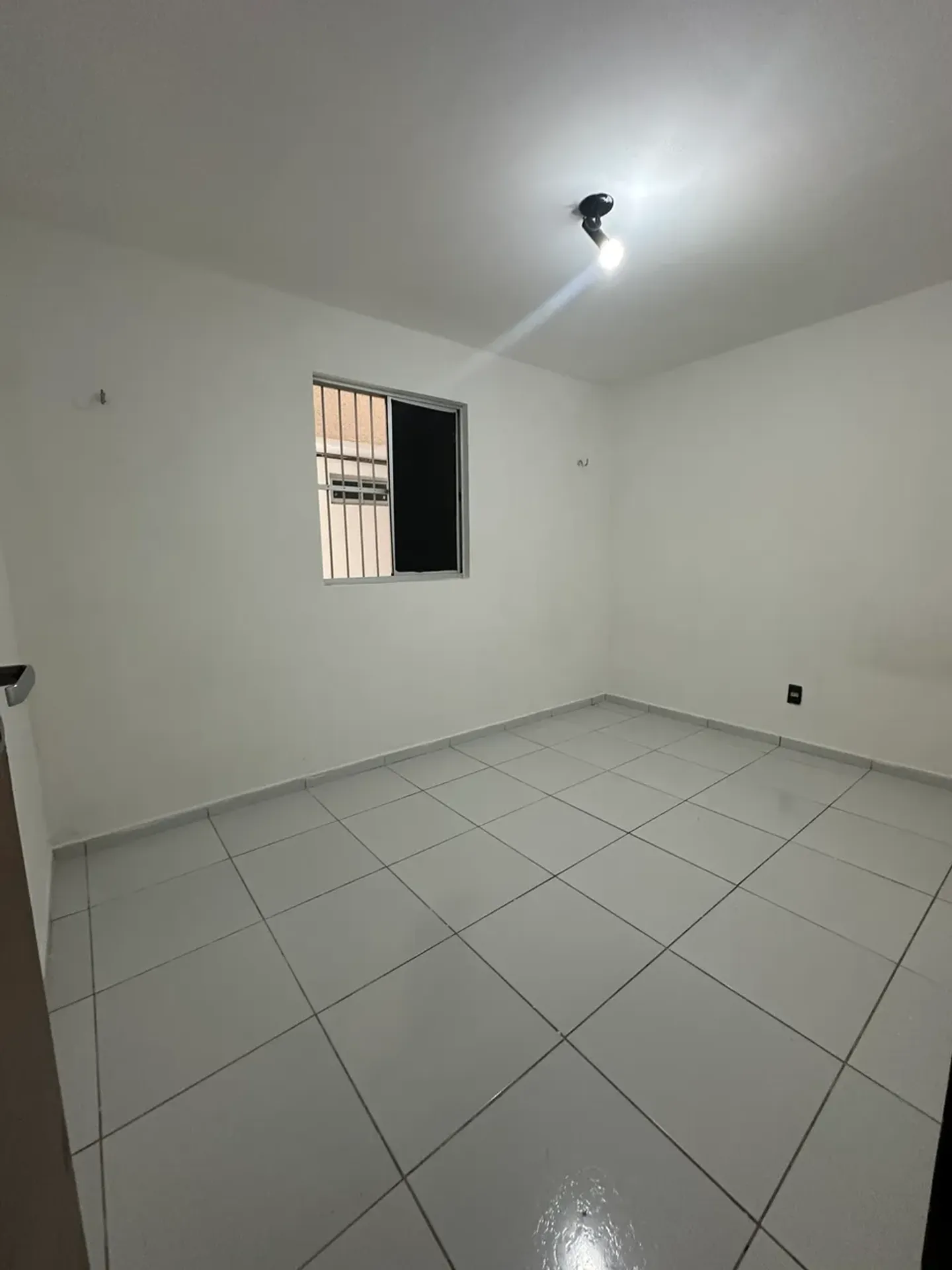 Квартира на першому поверсі з 3 спальнями та 1 місцем — photo 2