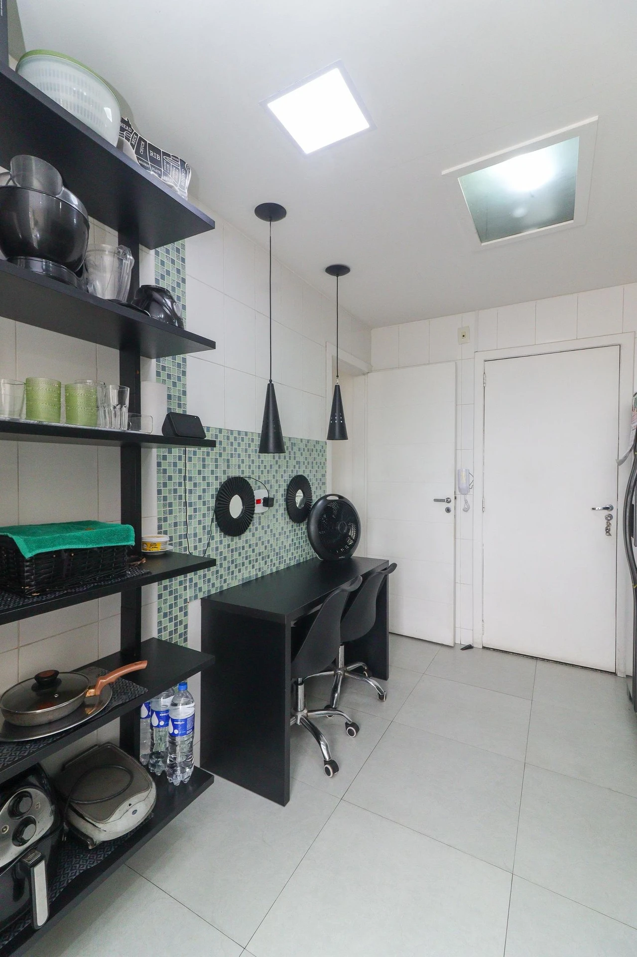 105 m² apartment with a home office and a washing machine — photo 16