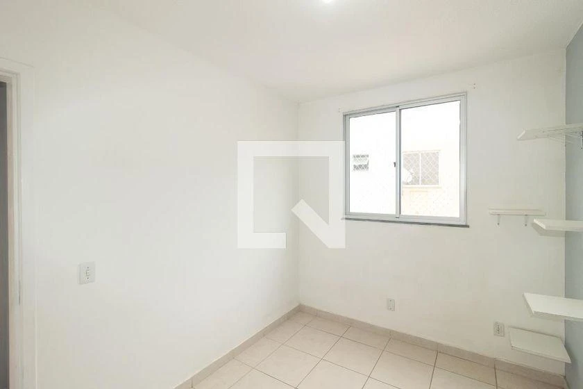 2-bedroom apartment in a building with a pool — photo 7