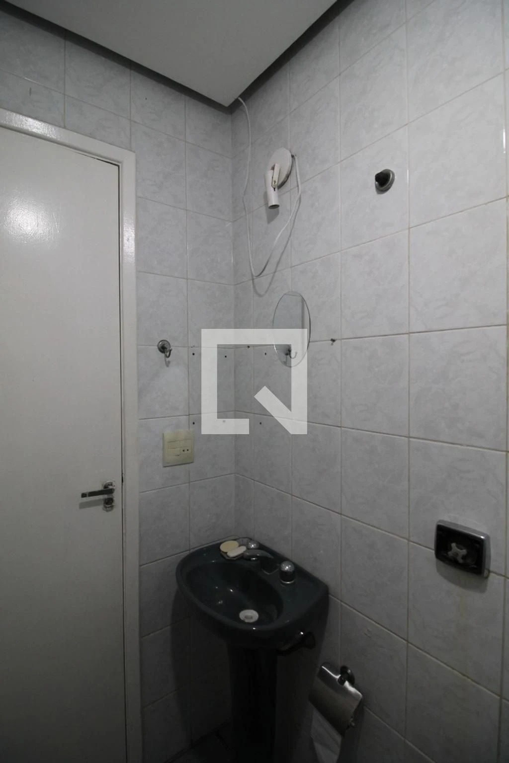 3-bedroom apartment with 95 m² and a balcony — photo 38