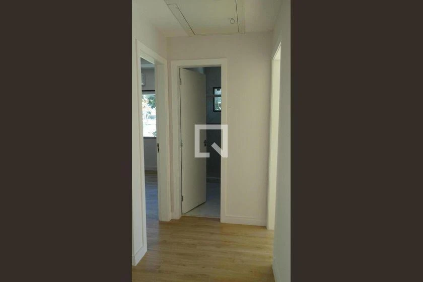 House, 384 m², with floor-to-ceiling windows — photo 10