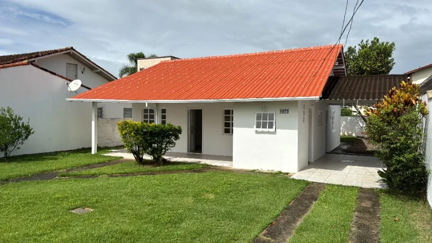 Unfurnished house for rent with 3 bedrooms and 1 bath