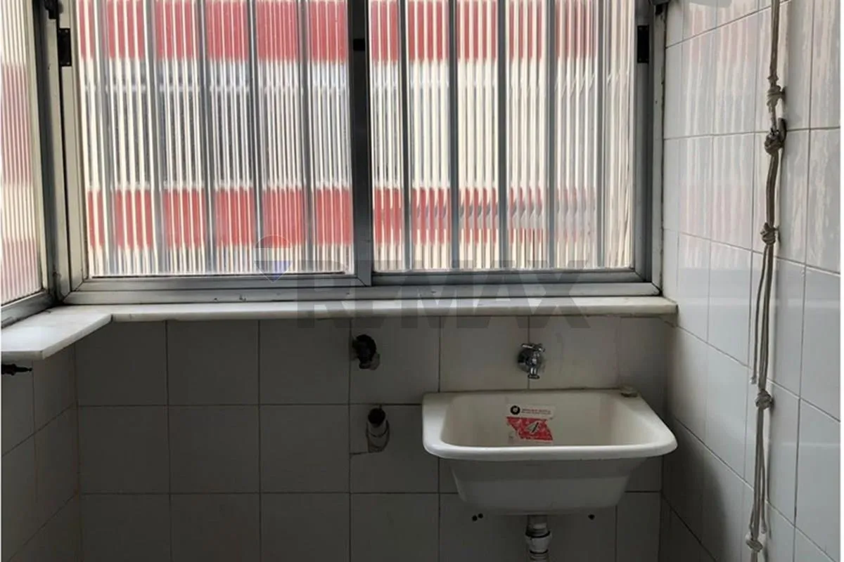 63 m² apartment with a washing machine and a bathtub — photo 9
