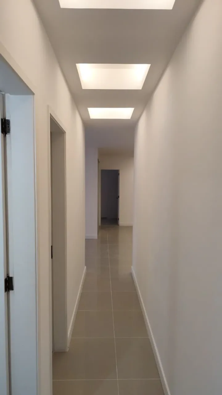 Glass-enclosed balcony in a 3-bedroom apartment, 90 m² — photo 5