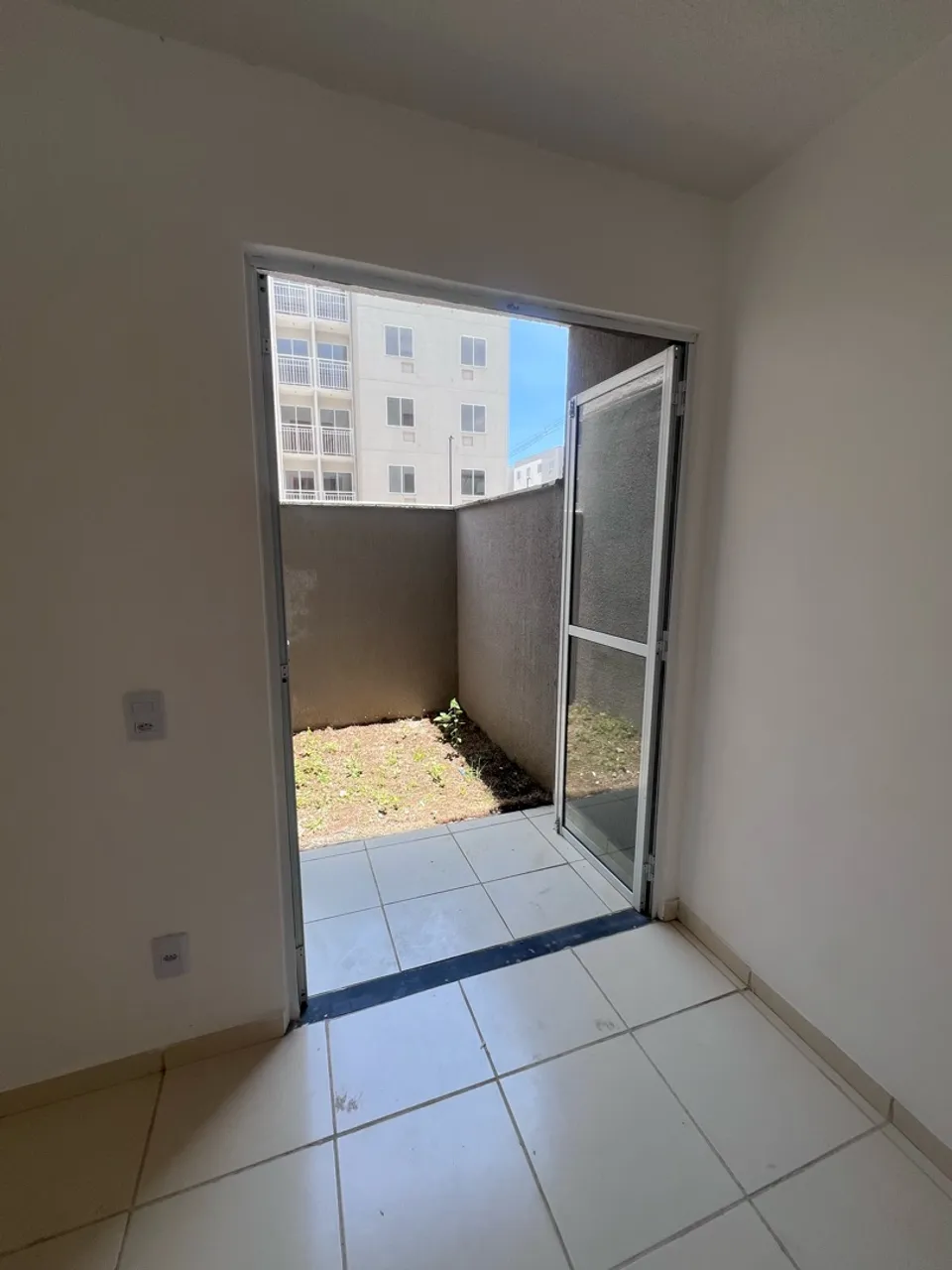 Apartamento de 2 quartos em condomínio com piscina — photo 19