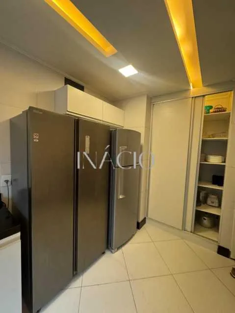 Jacuzzi y 5 dormitorios: casa de 300 m² — photo 2