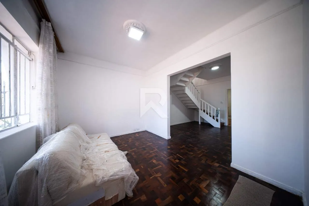 Rental house with laundry area and 5 bedrooms — photo 9
