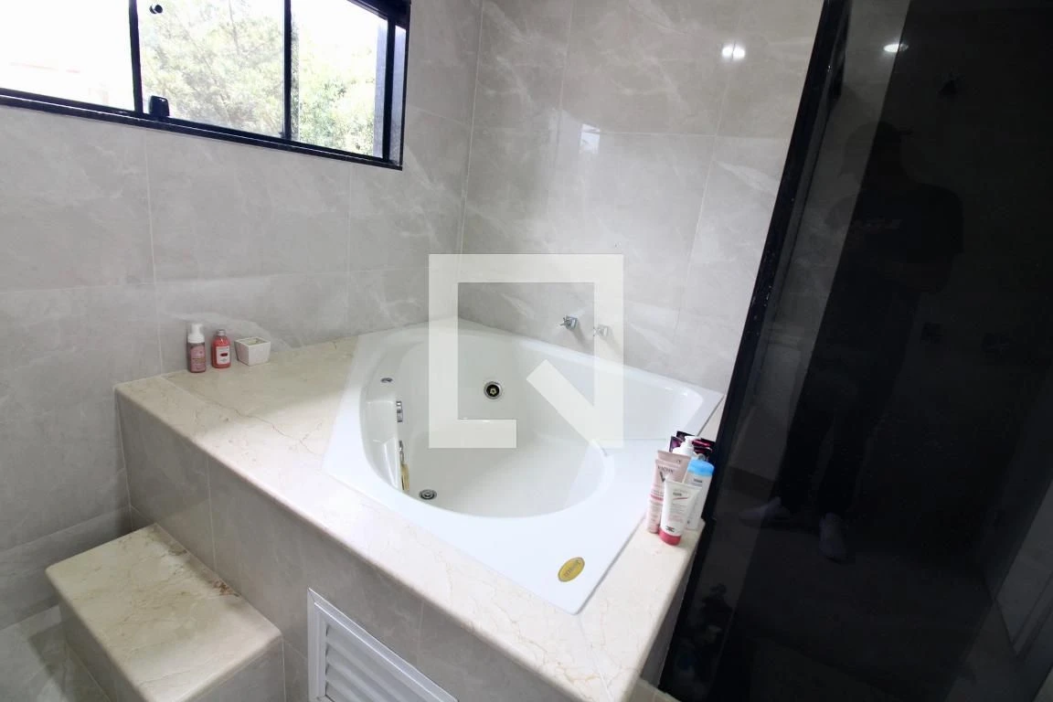 260 m² house with a jacuzzi and a private pool — photo 36