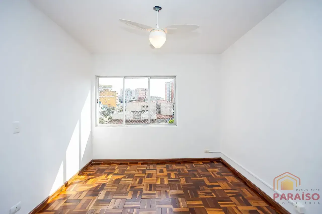 202 m² apartment with 3 bedrooms and a balcony — photo 11
