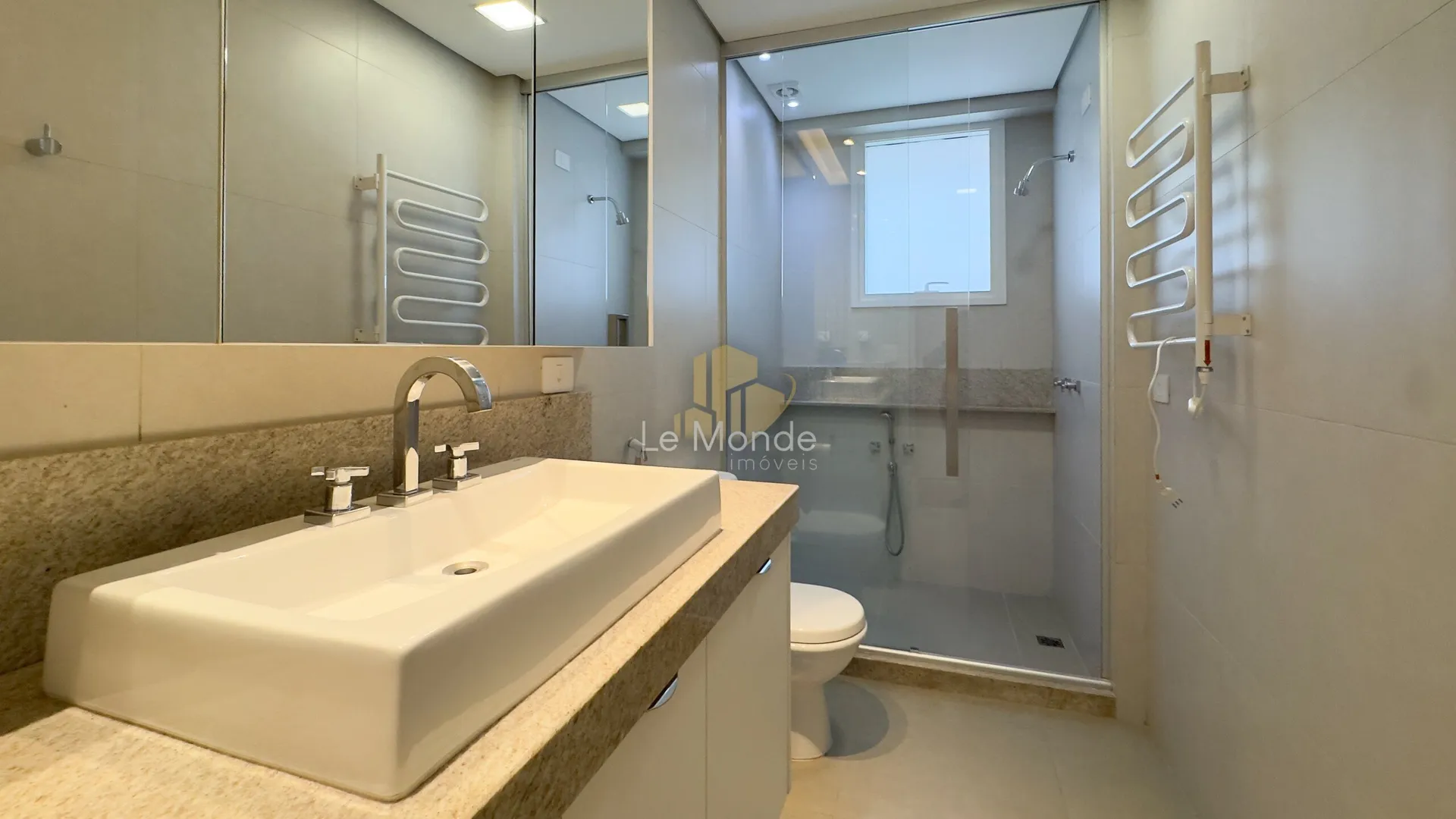 Duplex apartment with 3 bedrooms and 156 m² — photo 41