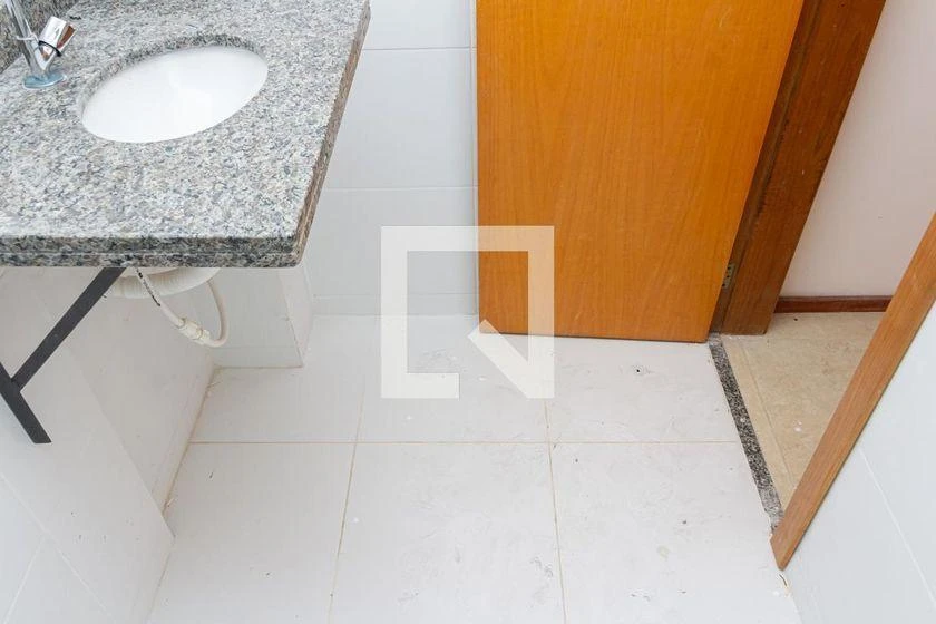 80 m² apartment with 2 bedrooms and a balcony — photo 37