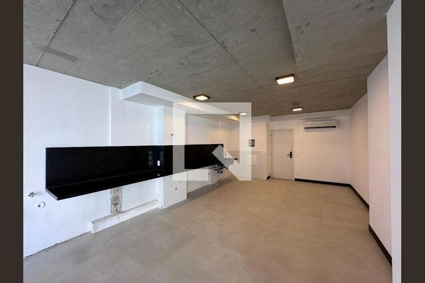 98 m² apartment with 3 bedrooms and a glassed-in balcony — photo 40