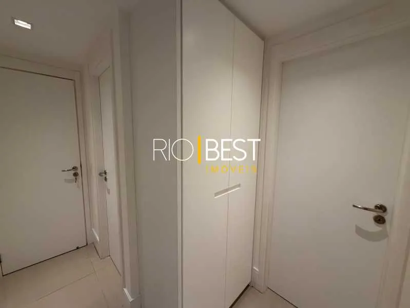 Apartment with 3 bedrooms and 4 bathrooms — photo 19
