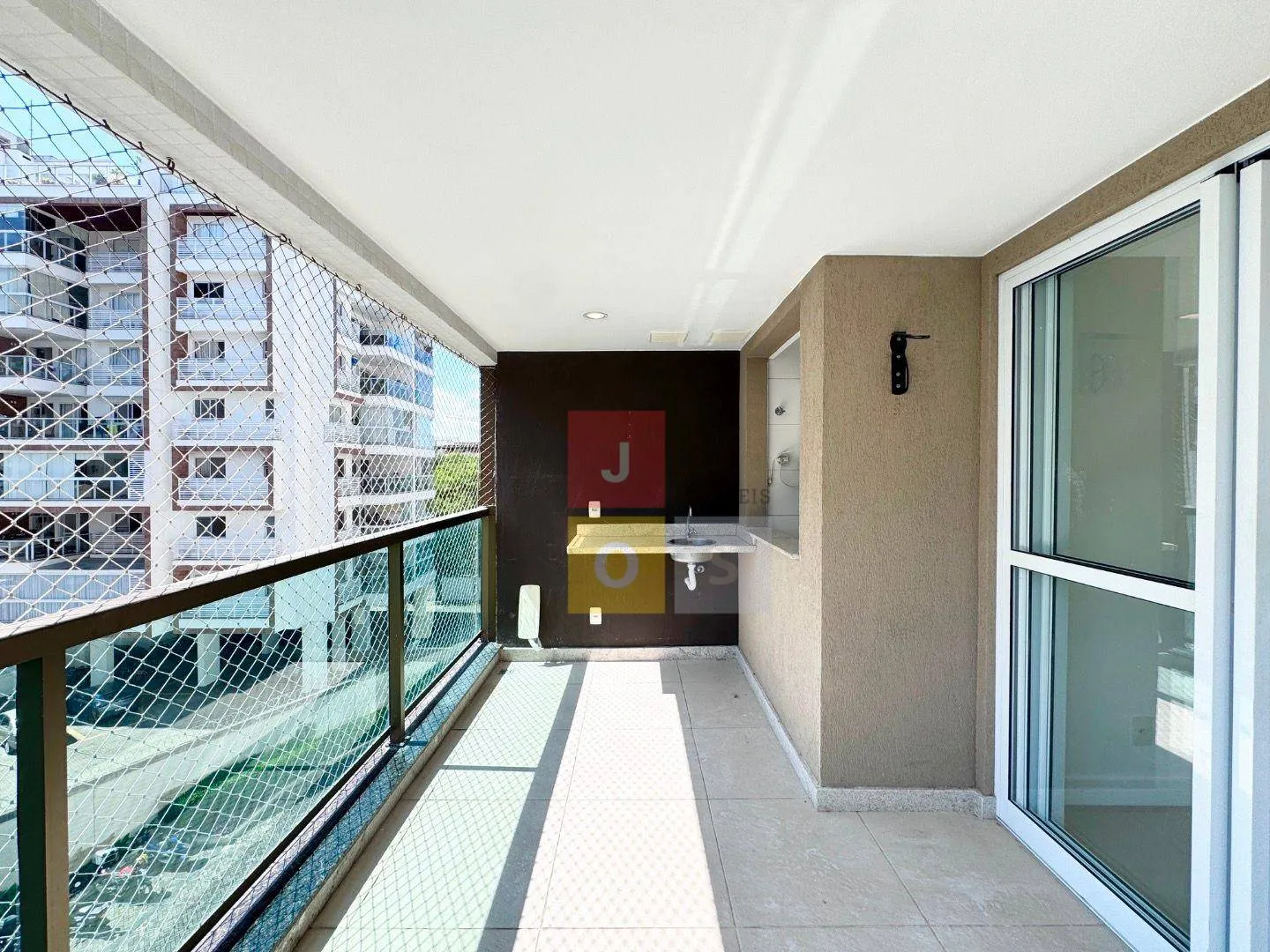 2-bedroom apartment with 2 bathrooms, 72 m² — photo 2