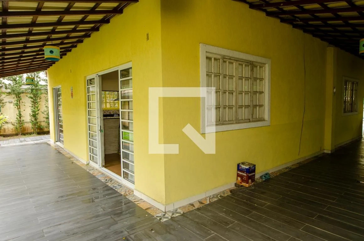 Casa mobiliada com 4 dormitórios e área de lavanderia — photo 80
