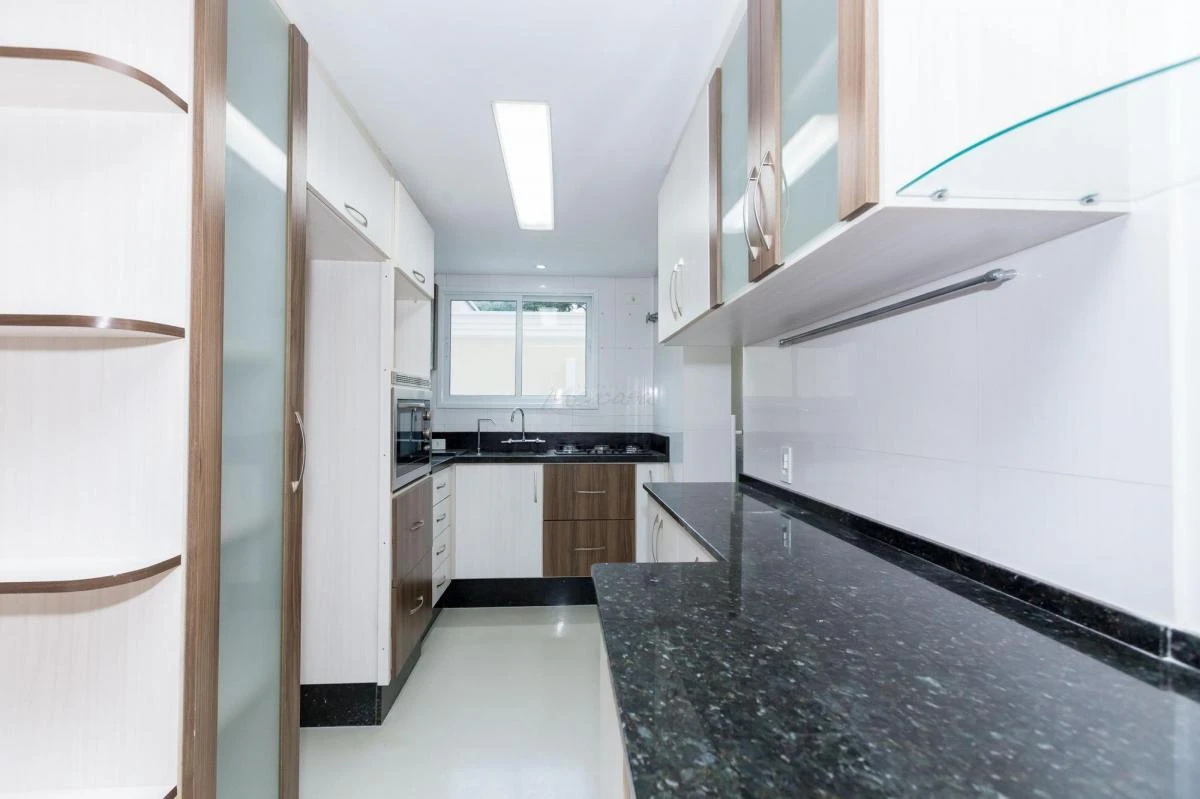 Apartment, 72 m², with a glass-enclosed balcony — photo 5