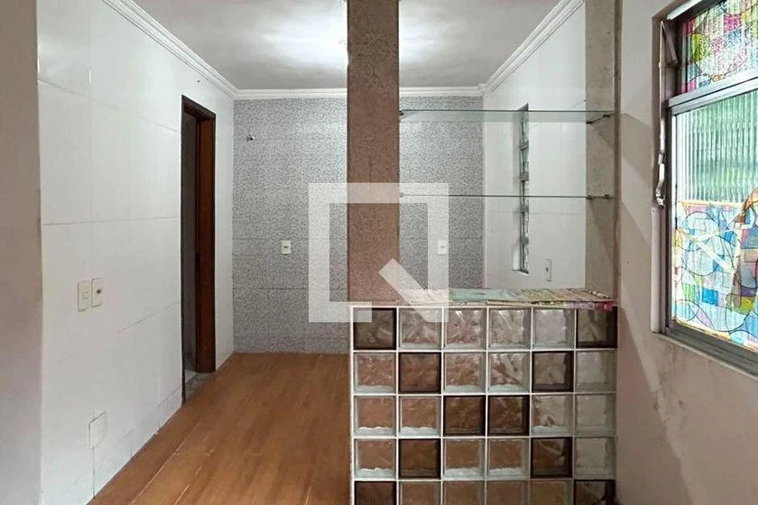 House, 50 m², with wood or laminate floors — photo 2