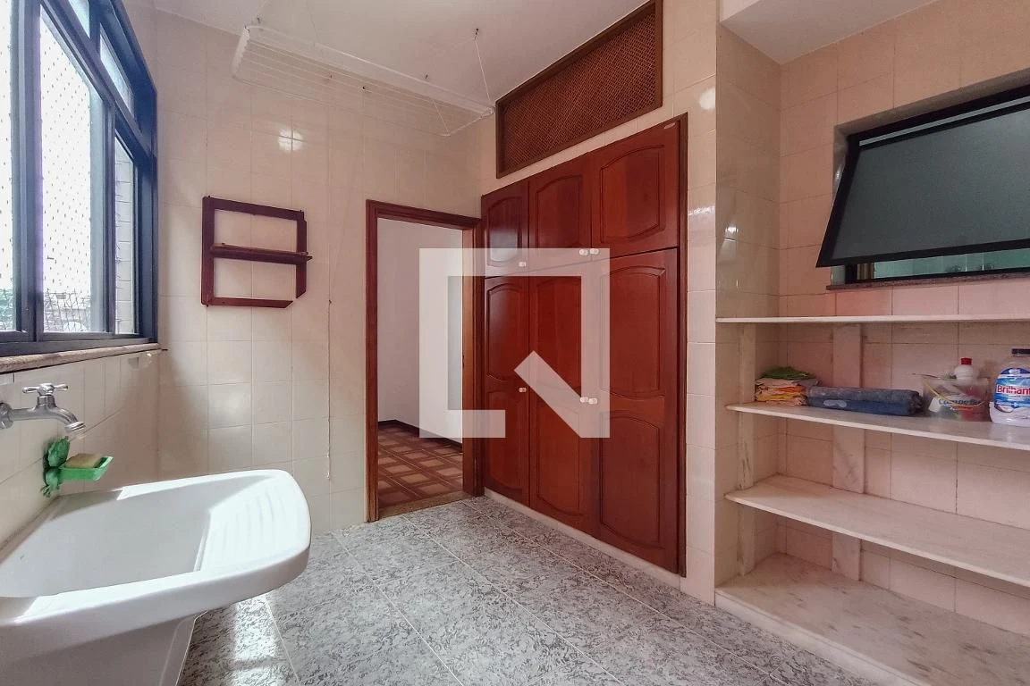 4-bedroom apartment with a water view in Rio de Janeiro — photo 55