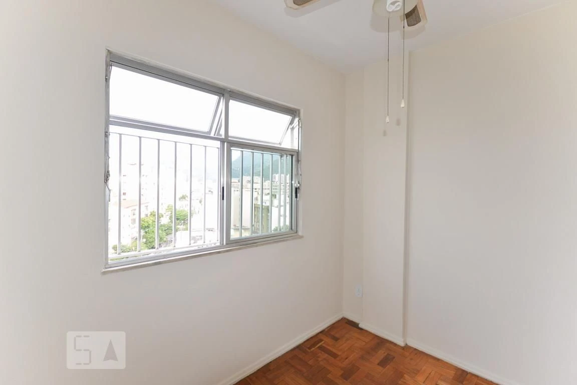 3-bedroom apartment with a mountain view — photo 27