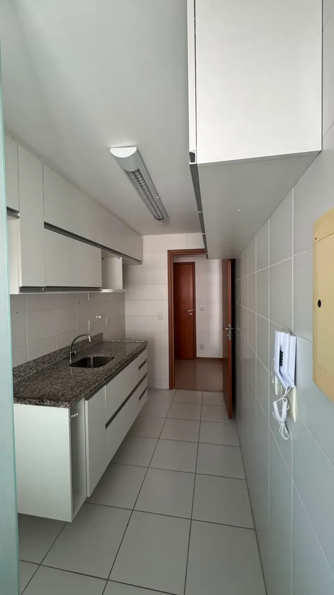 Furnished apartment, 70 m², with a grill on the balcony — photo 13