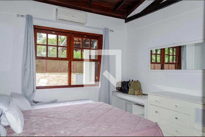 Furnished house for rent with 4 bedrooms and a pool — photo 24