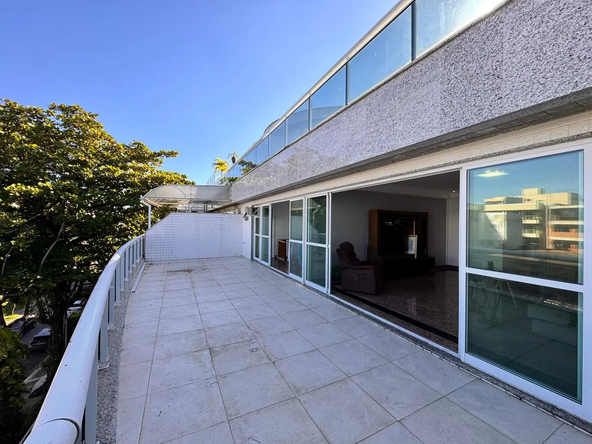 Apartamento, 233 m², com janelas do piso ao teto — photo 14