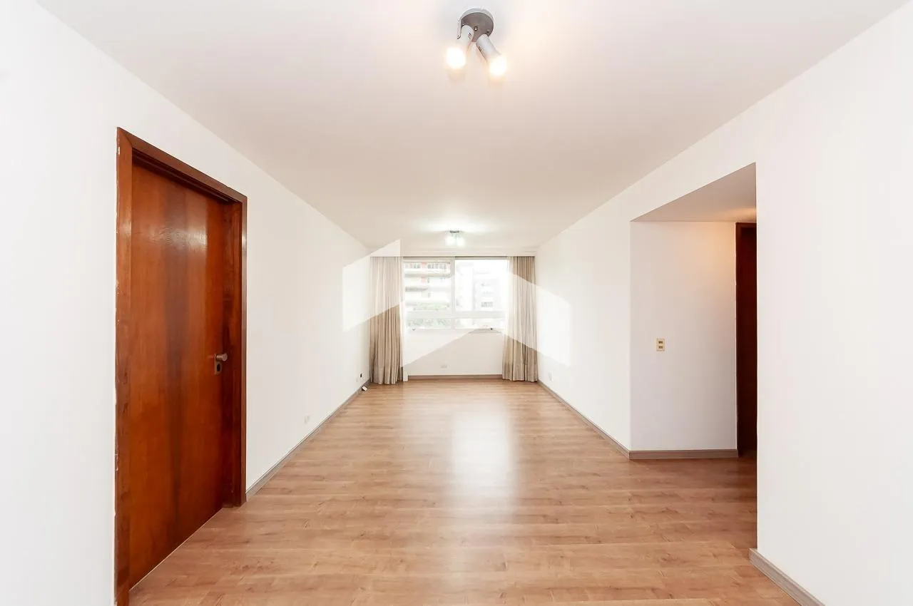 380 m² apartment with private laundry area — photo 17