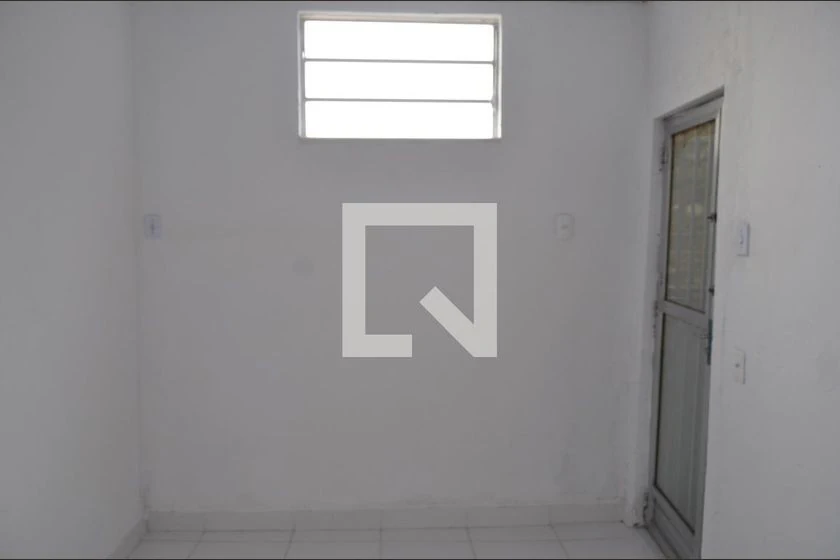 1-bedroom apartment with a private garden — photo 16