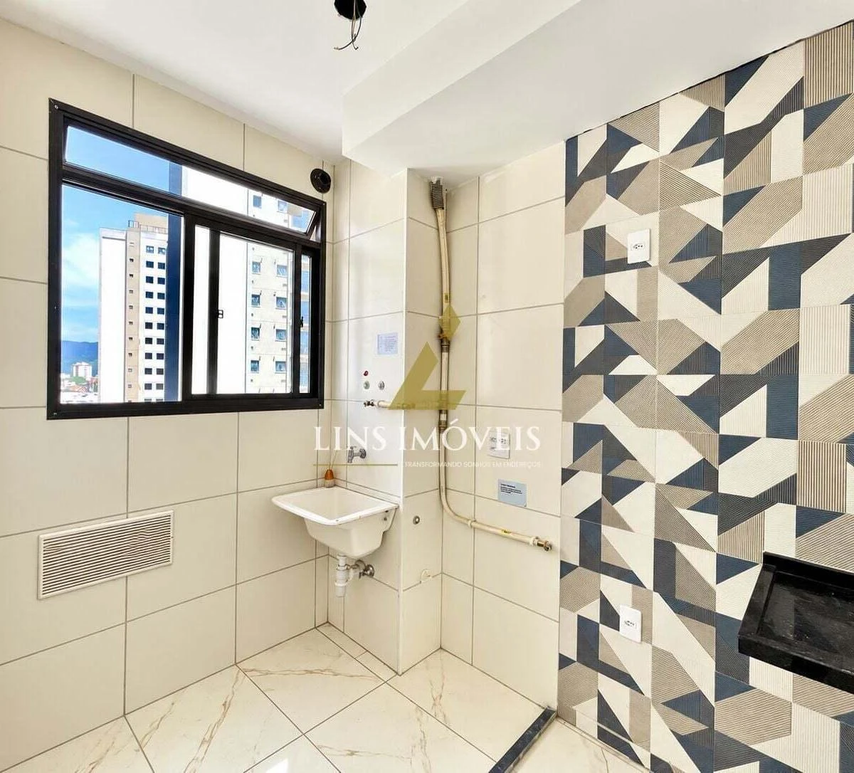 63 m² apartment with a home office and a mountain view — photo 37