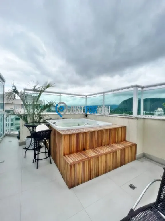 3-bedroom duplex with 4 bathrooms and 189 m² — photo 3