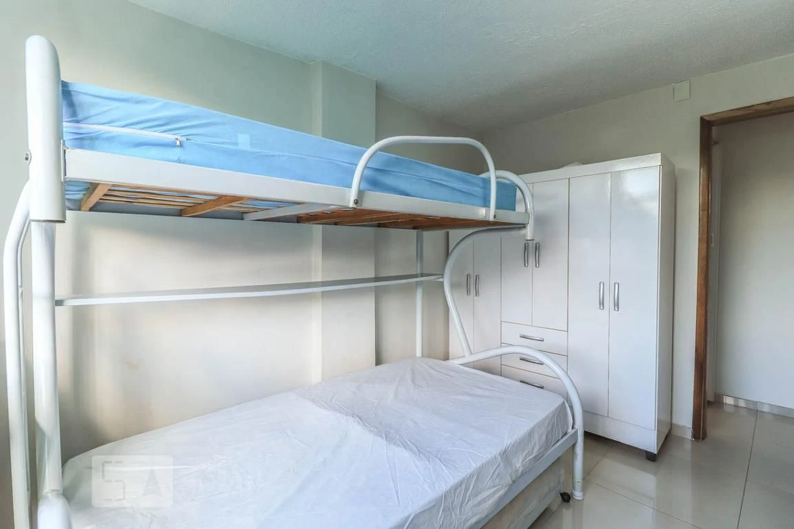 2-bedroom apartment in a building with a gym — photo 6
