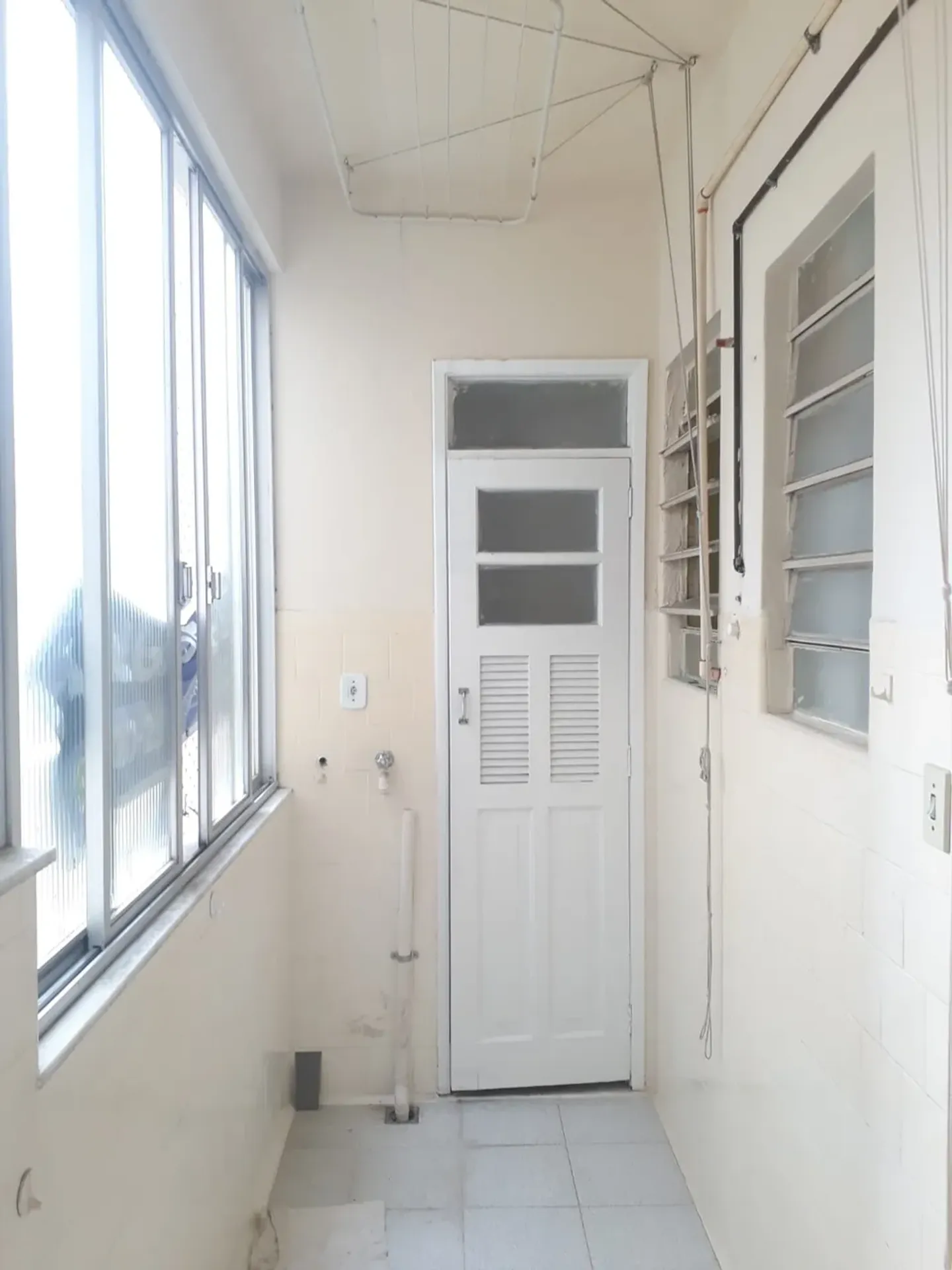 Apartment on the 9th floor with floor-to-ceiling windows — photo 11