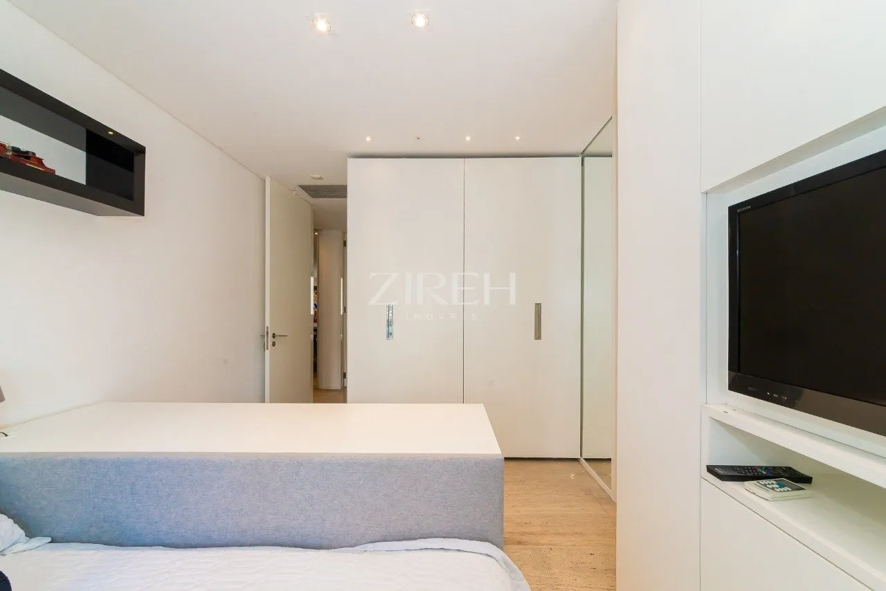3-bedroom apartment with a home office — photo 16